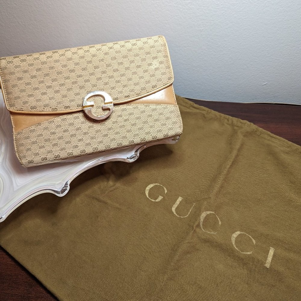 Rare Vintage Gucci clutch